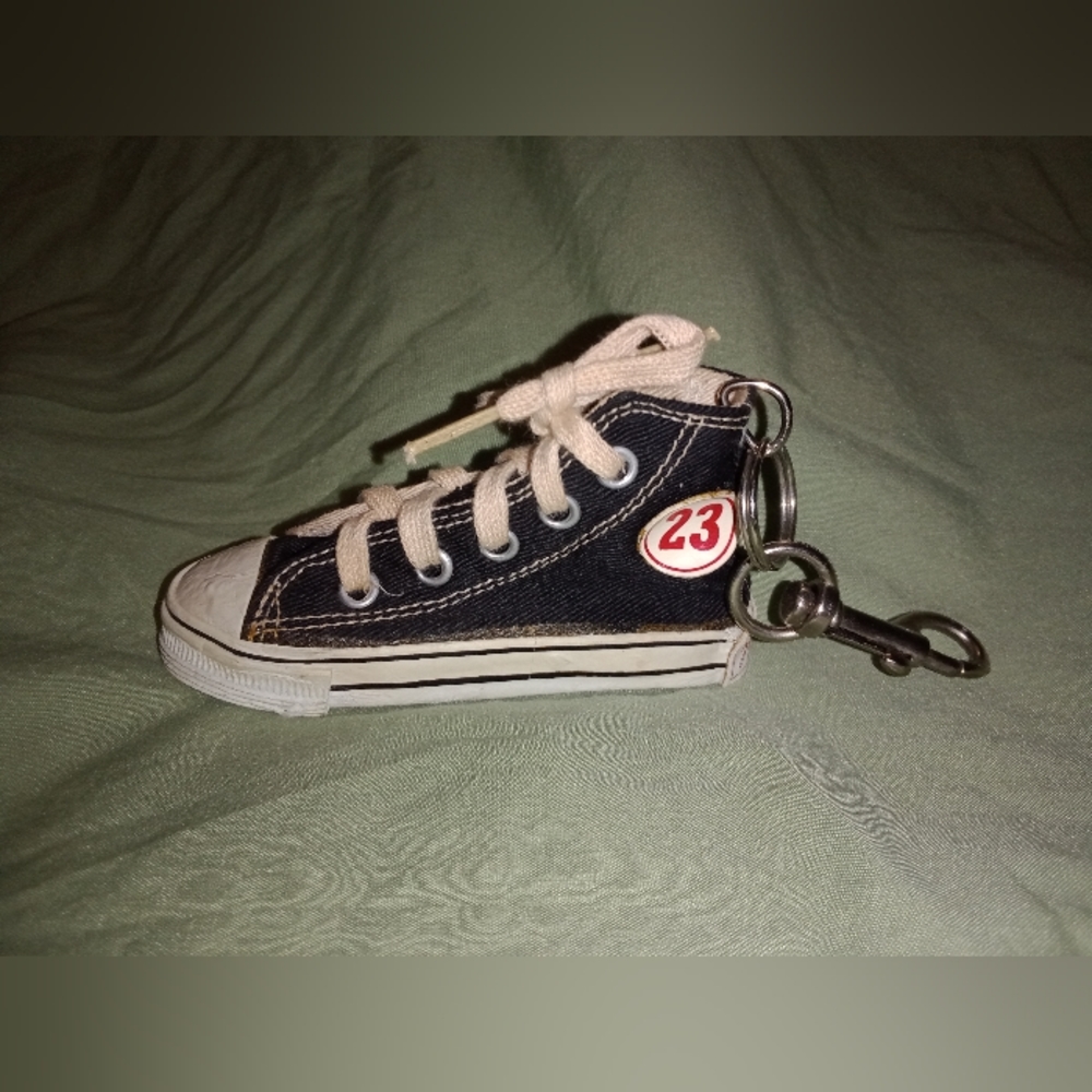 Vintage Michael Jordan Converse Shoe Keychain 3 3/4" Long
